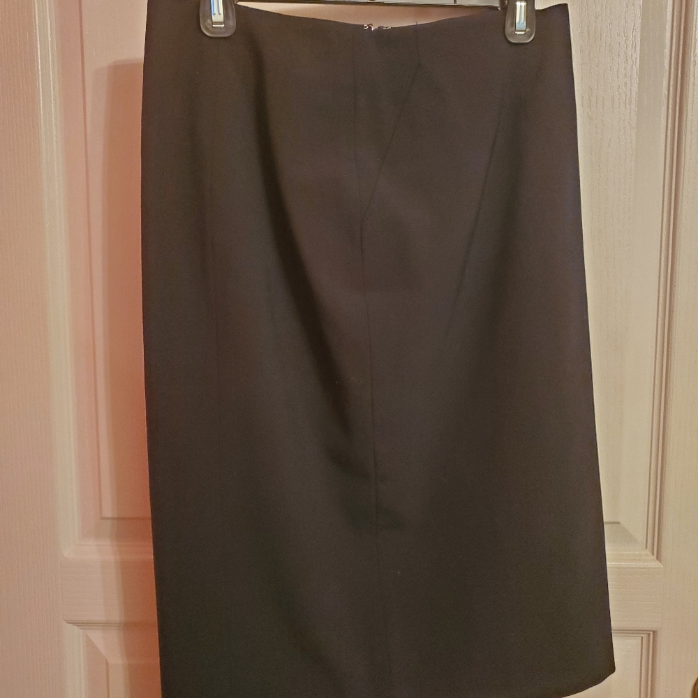 Ann Taylor Dark Navy (very close to black) Pencil Skirt Size 4
